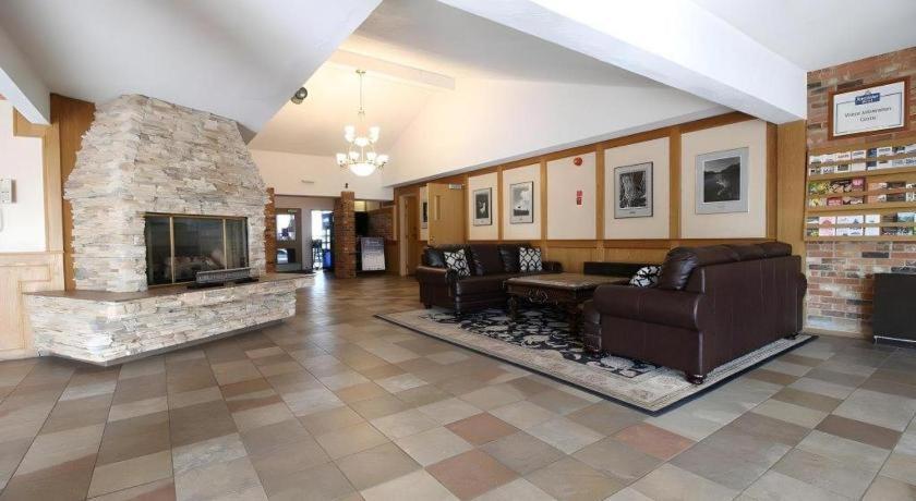 Medicine Hat Inn & Suites Eksteriør bilde